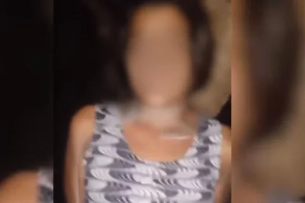 Suspeita, de 34 anos, contou com a ajuda de um homem de 51 anos para forjar o sequestro. Ambos estão sendo investigados por estelionato - Metrópoles