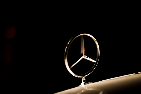 Mercedes-Benz contrata estagiários para Brasília e mais 8 cidades