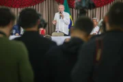 Lula durante a reunião de campanha após o 1º turno das eleições Lula durante a reunião de campanha após o 1º turno das eleições