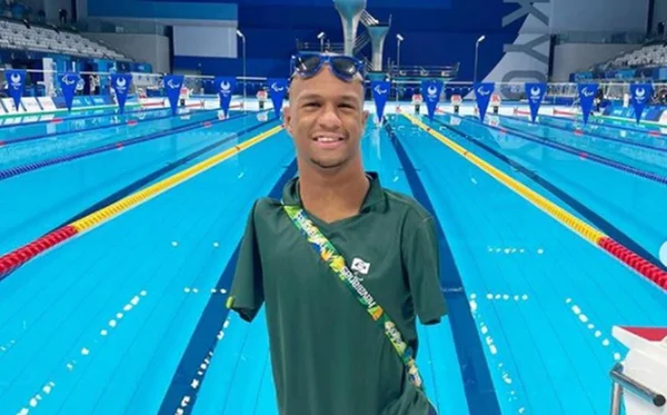 Nadador Gabriel Araújo conquista a 1ª medalha do Brasil nas Paralimpíadas