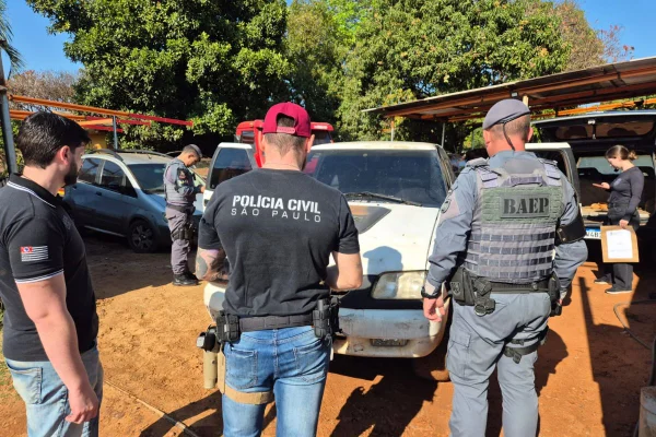 Operação contra roubo de carros prende 6 e apreende milhares de peças em SP - destaque galeria Operação contra roubo de carros prende 6 e apreende milhares de peças em SP - destaque galeria