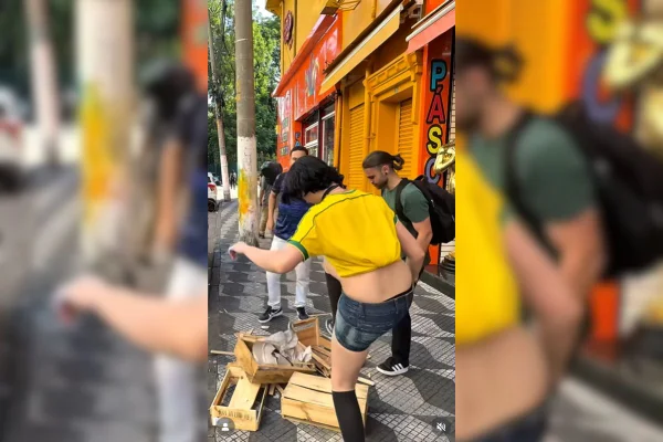 Vídeos do grupo quebrando caixotes e expulsando flanelinhas de ruas em São Paulo viralizou nas redes. Internautas apoiam o combate à prática - Metrópoles