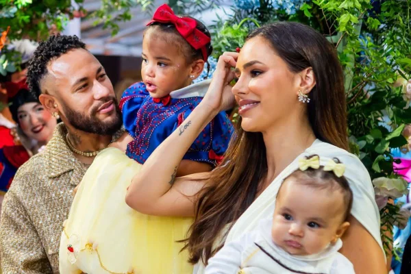 Neymar, Bruna Biancardi e as filhas, Mavie e Mel