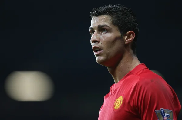 Oficial: Manchester United dá chapéu em rival e “repatria” Cristiano Ronaldo