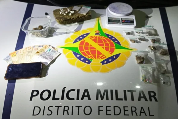 Drogas encontradas em casa de Ceilândia Norte. Mulher foi presa