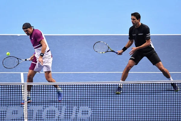 Melo perde a 1ª e faz duelo direto por semifinais do ATP Finals
