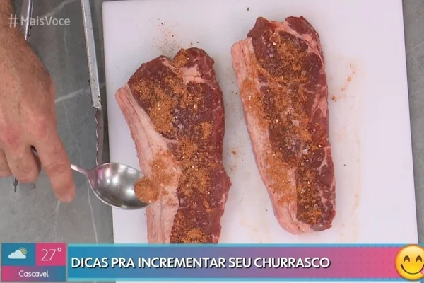Churrasco com moscas no Mais Você vira piada na web: “Delícia”