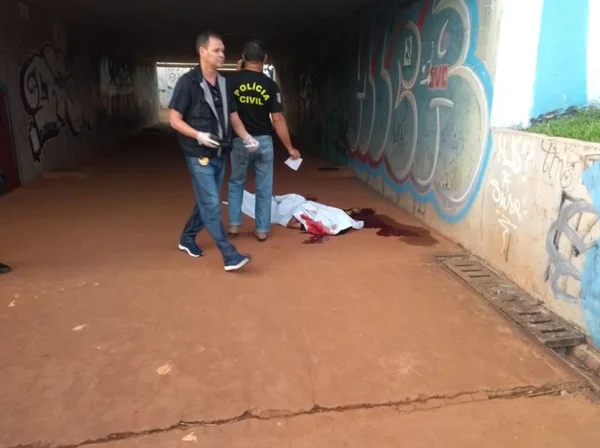Corpo de homem é encontrado em passagem subterrânea da EPTG