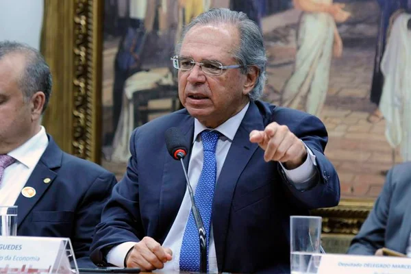 Deputados atacam Previdência e Guedes ironiza: “Venezuela está melhor”