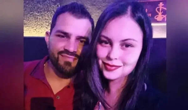 Marido mata esposa na frente do filho após ter “crise de ciúmes”