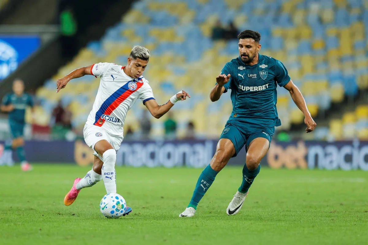 O confronto entre as duas equipes aconteceu no Maracanã O confronto entre as duas equipes aconteceu no Maracanã