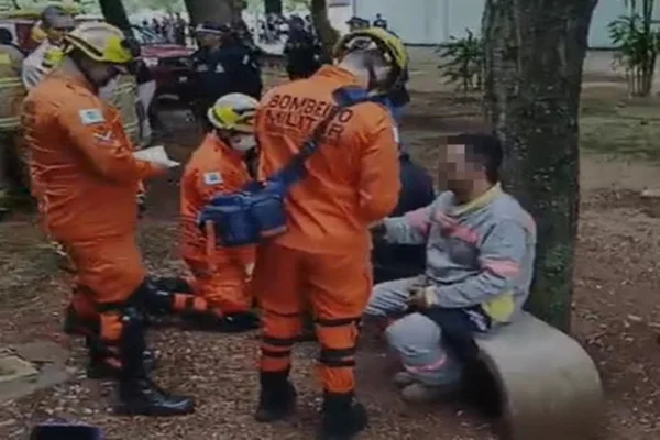 Imagens mostram atendimento a vítimas de explosão em ministério