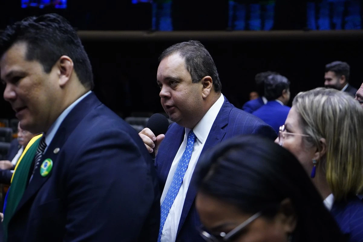 PL e União articulam candidatura única para barrar petista Odair Cunha no TCU