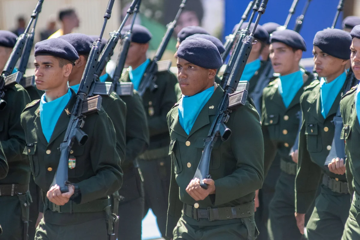 Forças armadas marcaram presença no desfile cívico-militar do 7 de Setembro em Brasília Forças armadas marcaram presença no desfile cívico-militar do 7 de Setembro em Brasília