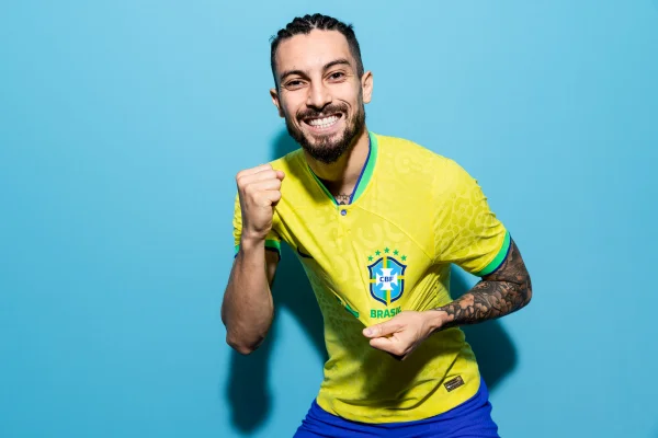 Foto colorida de Alex Telles - Metrópoles