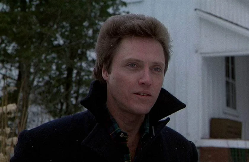 <b>A Hora da Zona Morta (1983).</b> Toda lista nerd que se preze precisa ter uma adaptação de Stephen King. Esta, dirigida por David Cronenberg (Videodrome), é uma das melhores. Narra a vida de um professor de literatura (Christopher Walken) que sofre um acidente de carro e, ao acordar do coma, descobre ter poderes paranormais, como a capacidade de mudar o futuro. Na <a href="https://www.primevideo.com/detail/0T1TKAVLOG1BP7PNQRVNP4G49N/ref=sr_def_c_unkc__1_1_1?sr=1-1&qid=1558712416"><b>Amazon Prime</b></a> <b>A Hora da Zona Morta (1983).</b> Toda lista nerd que se preze precisa ter uma adaptação de Stephen King. Esta, dirigida por David Cronenberg (Videodrome), é uma das melhores. Narra a vida de um professor de literatura (Christopher Walken) que sofre um acidente de carro e, ao acordar do coma, descobre ter poderes paranormais, como a capacidade de mudar o futuro. Na <a href="https://www.primevideo.com/detail/0T1TKAVLOG1BP7PNQRVNP4G49N/ref=sr_def_c_unkc__1_1_1?sr=1-1&qid=1558712416"><b>Amazon Prime</b></a>