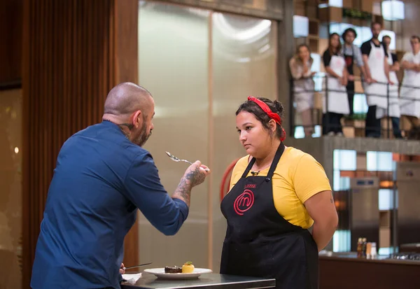 Masterchef Brasil: Clarisse deixa o programa e Rui se sente culpado