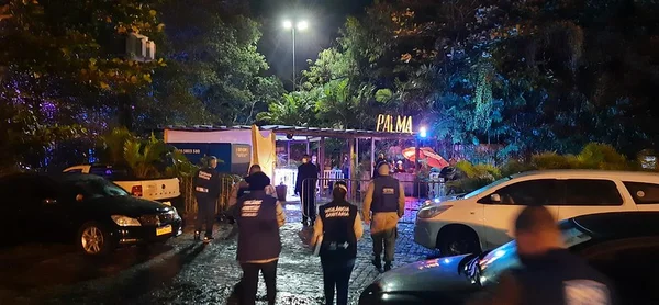 Prefeitura do Rio fecha duas festas clandestinas que atraíram 1,5 mil pessoas - destaque galeria