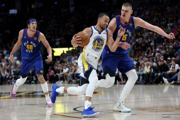 Golden State vence mais uma contra o Nuggets