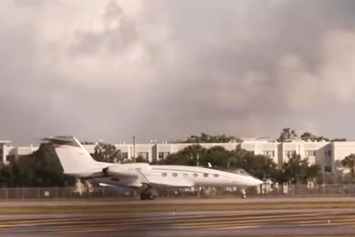 Avião em que Flávio estaria pousa nos EUA após escala no Equador Avião em que Flávio estaria pousa nos EUA após escala no Equador