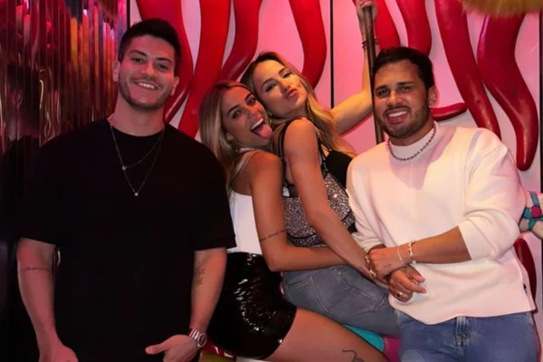 Solteira, Key sai com Arthur Aguiar, Gabi Martins e Lucas Guimarães
