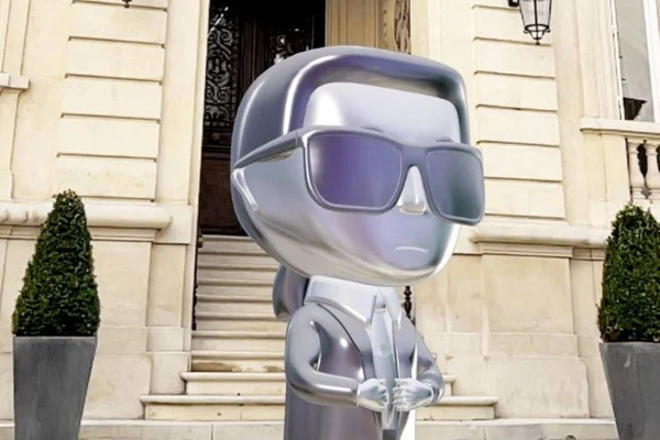 Estatueta de Karl Lagerfeld em NFT