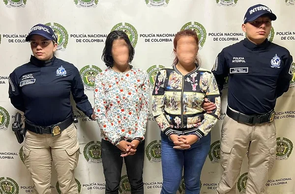 Foto colorida de suspeitas de vender pornografia infantil na Colômbia - Metrópoles