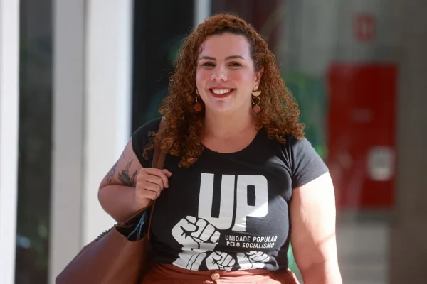 TRE defere registro de candidatura de Samara Mineiro ao Governo do DF