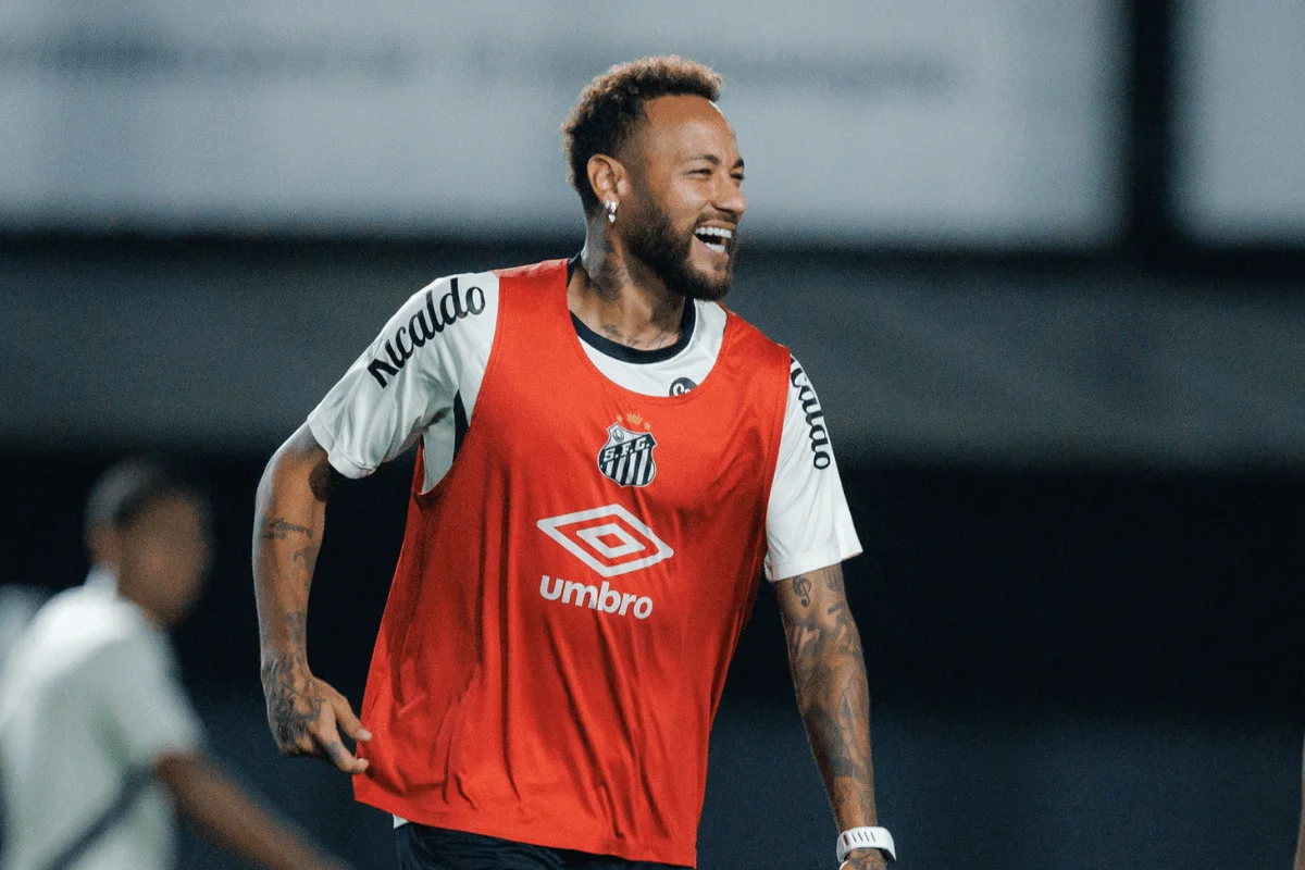 Neymar Jr. treinando no CT Rei Pelé Neymar Jr. treinando no CT Rei Pelé