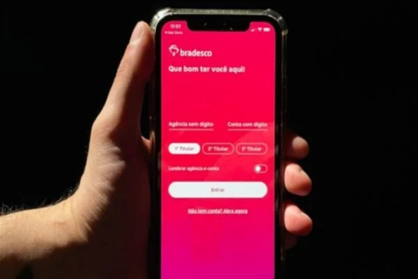 Imagem colorida d eapp do Banco Bradesco - Metrópoles