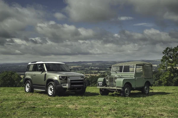Land Rover ressuscita o icônico Defender 60 e 90. Vejam o que mudou