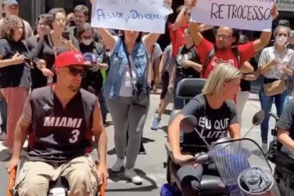 Protesto contra fim de secretaria é o primeiro da gestão Tarcísio