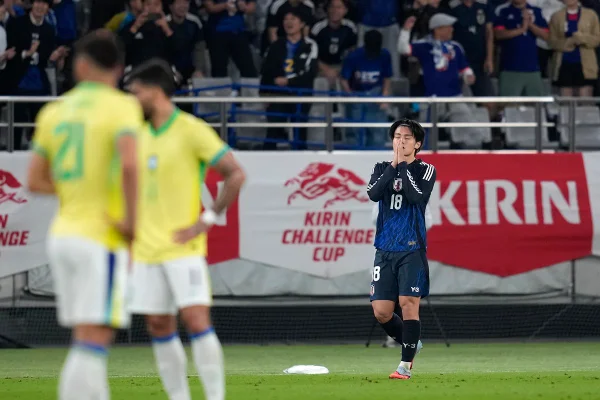 Foto colorida do jogo entre Japão x Brasil - Metrópoles