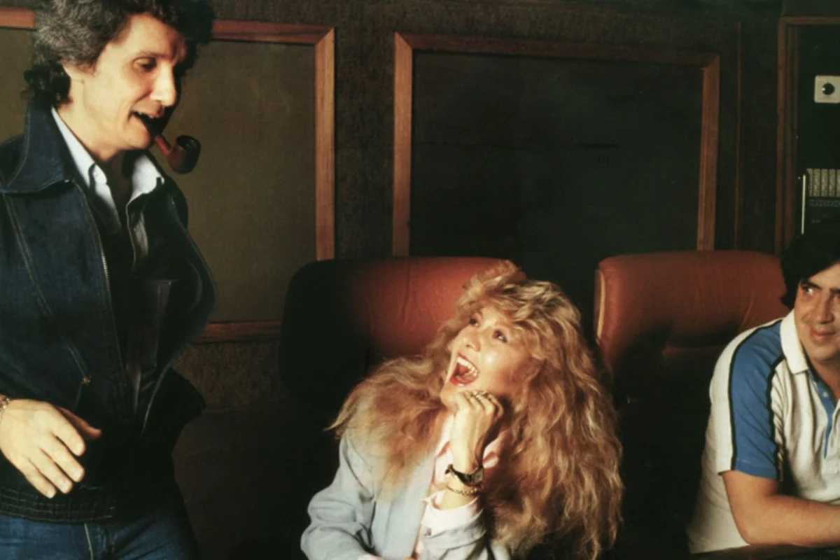 Na década de 1980, Roberto Carlos garantiu lugar garantido nas paradas musicais com o 20º álbum da carreira Na década de 1980, Roberto Carlos garantiu lugar garantido nas paradas musicais com o 20º álbum da carreira