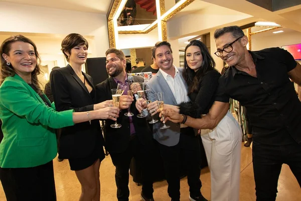 Renoir & Ricardo Maia inaugura Hair Spa by Truss com Isabeli Fontana