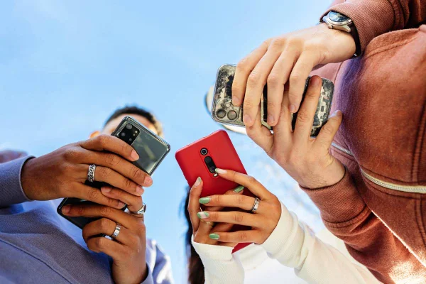 Geração Z afirma que memes facilitam conexão com as marcas