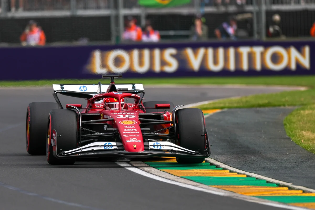 LVMH fechou com a F1 um contrato de patrocínio bilionário de dez anos LVMH fechou com a F1 um contrato de patrocínio bilionário de dez anos