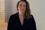 Ana Beatriz Nogueira grava um vídeo para as redes sociais Ana Beatriz Nogueira grava um vídeo para as redes sociais