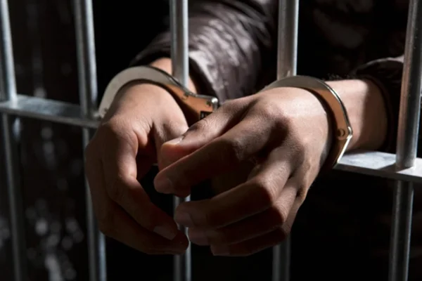 Argentino é preso após se masturbar para menor em hotel de Maceió