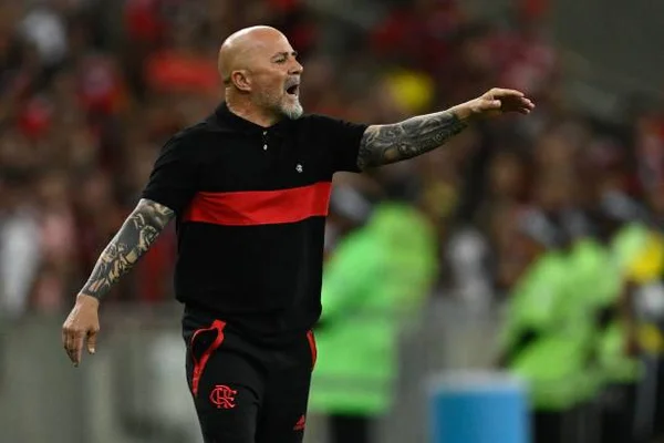 E as “viúvas” de Jorge Jesus já subiram a hashtag #ForaSampaoli
