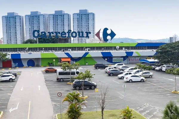 Ministério vai acionar PF após agressão em Carrefour na Bahia