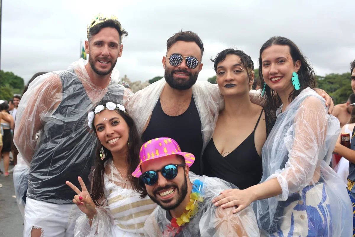 Foliões voltaram após a "pior" parte da chuva Foliões voltaram após a "pior" parte da chuva