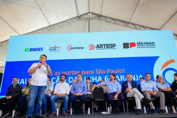 Durante a inauguração da Linha 6-Laranja, Tarcísio de Freitas admitiu preocupação com violência e falhas no sistema metroferroviário - Metrópoles