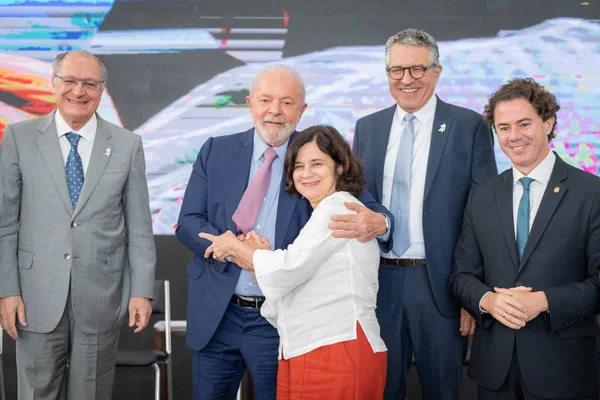 lula nísia trindade ministra da saúde