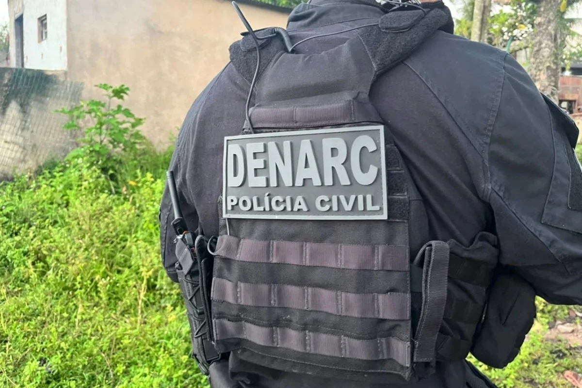 Ação contou com 150 policiais civis e militares Ação contou com 150 policiais civis e militares