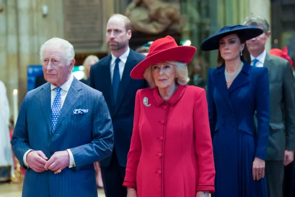 Rei Charles, Camilla, príncipe William e Kate Middleton