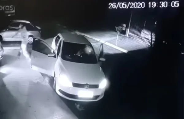 Vídeo. No DF, bandidos invadem casa e trancam família no banheiro