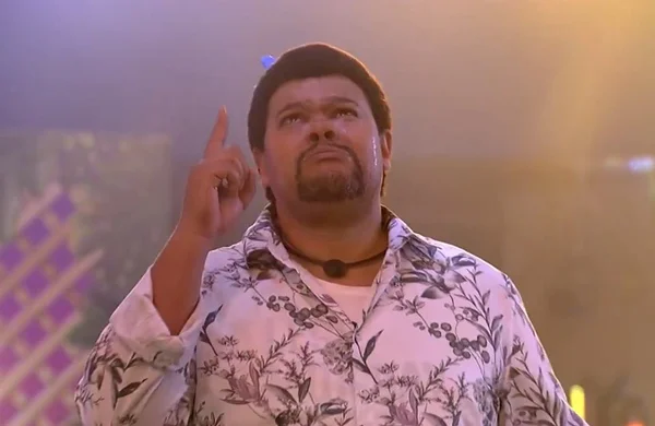 Babu Santana dança e se emociona durante festa no BBB20