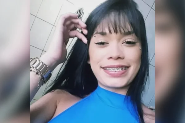 Mineira presa por tráfico de drogas na Tailândia retorna ao Brasil após receber perdão real