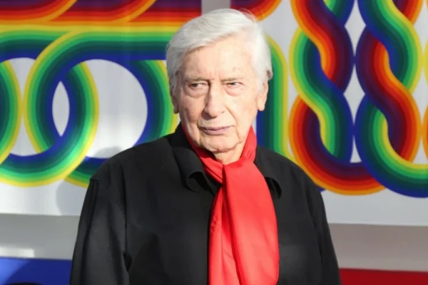 Foto colorid do artista argentino Julio Le Parc
